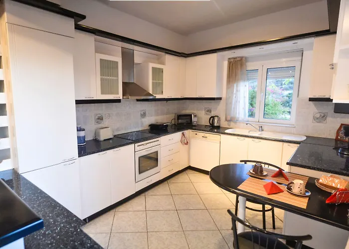 Sea View Вілла *